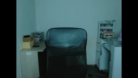 Snapshot of hinata_9 chatting on 05-18-26, 03:35 0600AM-1100AM - online show from 05-18-26, 03:35