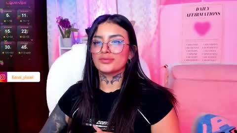 Snapshot of hinataweed01 chatting on 02-15-25, 08:33  Karol  Independent Model online show from 02-15-25, 08:33