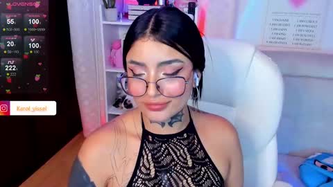 Snapshot of hinataweed01 chatting on 02-25-25, 06:47  Karol  Independent Model online show from 02-25-25, 06:47