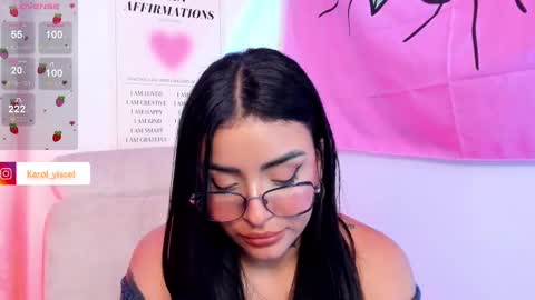 Snapshot of hinataweed01 chatting on 03-01-25, 09:40  Karol  Independent Model online show from 03-01-25, 09:40