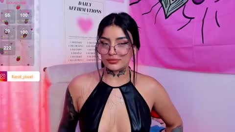 Snapshot of hinataweed01 chatting on 03-08-25, 11:39  Karol  Independent Model online show from 03-08-25, 11:39