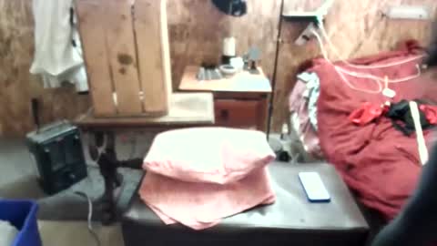 Snapshot of hippostixs chatting on 12-14-24, 05:25 Krush Vibrations online show from 12-14-24, 05:25