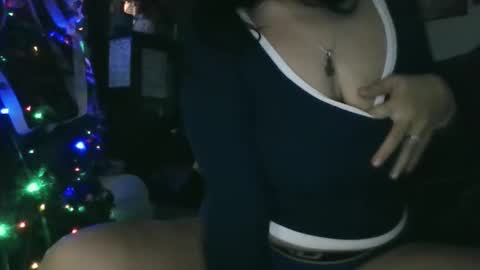 Snapshot of hisnotyours chatting on 12-20-25, 02:57 Grace online show from 12-20-25, 02:57