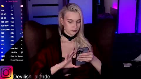 Snapshot of hitchcocianblonde_ chatting on 02-19-26, 06:59 Mary online show from 02-19-26, 06:59