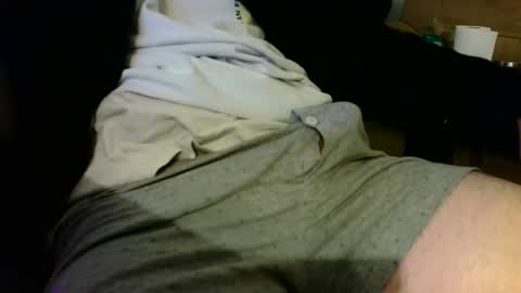 Snapshot of hlavoe33 chatting on 10-18-25, 11:38 Hlavoe online show from 10-18-25, 11:38