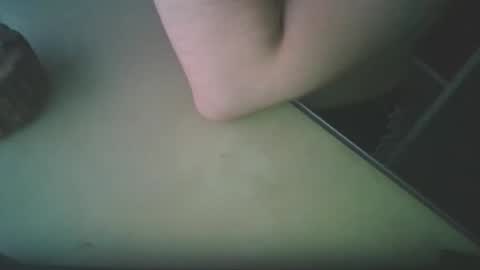 Snapshot of hmmmm39 chatting on 06-08-26, 01:50 hmmmm39 online show from 06-08-26, 01:50