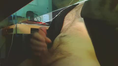 Hairy Hockey Player 92 online show from 02-22-25, 11:24