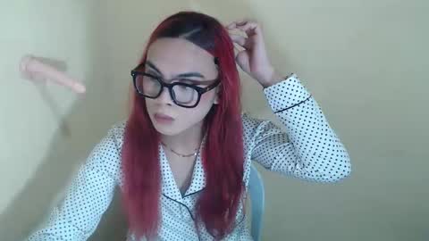 Snapshot of hoelyaurora chatting on 03-12-26, 02:56 Aurora3 online show from 03-12-26, 02:56