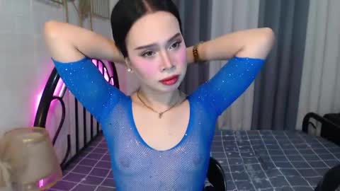 Snapshot of hoelymolly chatting on 06-08-26, 07:47 hoelymolly online show from 06-08-26, 07:47