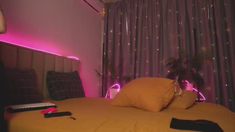 Snapshot of hojul chatting on 03-24-26, 07:13 julia online show from 03-24-26, 07:13