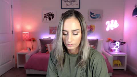 Holi Hurricane online show from 10-23-25, 02:22