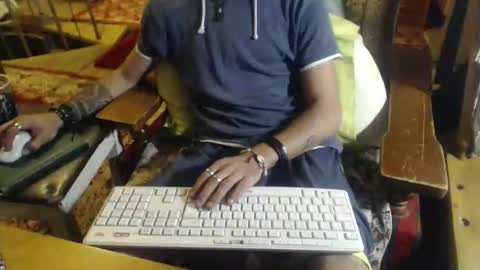 Snapshot of hollio1109 chatting on 09-15-25, 10:32 Hollio online show from 09-15-25, 10:32