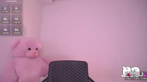 Snapshot of holly_16 chatting on 02-06-25, 10:32 holly_16 online show from 02-06-25, 10:32