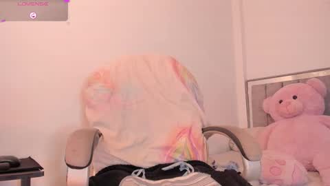 Snapshot of holly_16 chatting on 02-26-26, 09:58 holly_16 online show from 02-26-26, 09:58