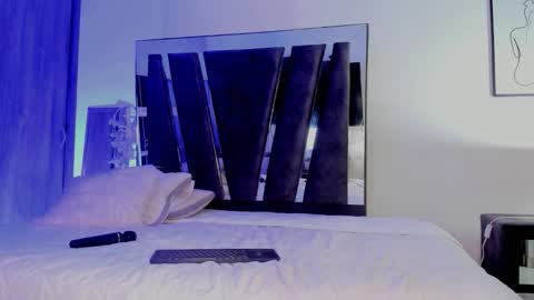 Mara online show from 11-14-25, 05:06