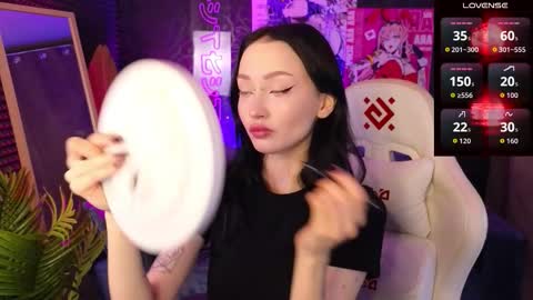 holly_berryy_ online show from 10-01-25, 01:33