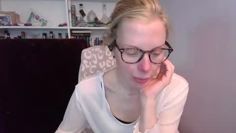 holly_bourbon online show from 02-28-26, 07:48