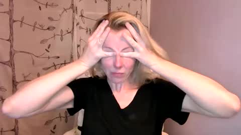 holly_bourbon online show from 06-10-26, 02:23