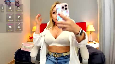 Holly Madisson online show from 11-10-25, 12:48