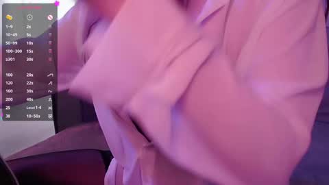 Snapshot of holly_molly_69 chatting on 05-31-26, 03:15 Molly online show from 05-31-26, 03:15