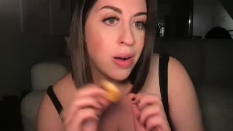 Holly Hox online show from 02-10-25, 04:52