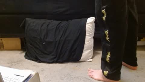 Holly Hawkes online show from 01-17-25, 04:17