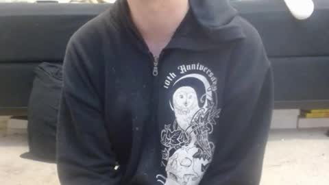 Holly Hawkes online show from 03-05-25, 02:25