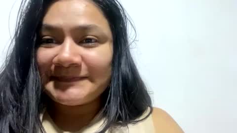Snapshot of hollymollyxoxo chatting on 12-27-24, 02:14 Molly online show from 12-27-24, 02:14
