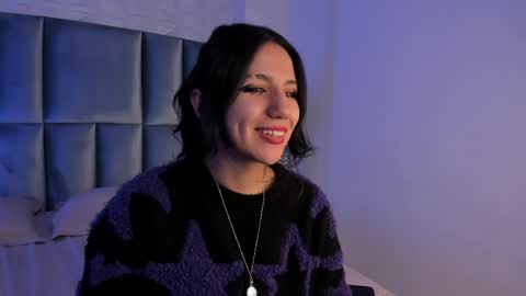 Snapshot of hollypeach_ chatting on 05-17-26, 03:52 hollypeach_ online show from 05-17-26, 03:52