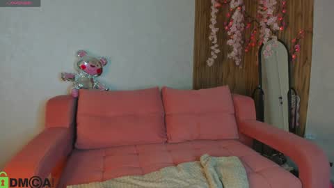 Snapshot of hollyray_ chatting on 04-06-26, 01:14 Holly online show from 04-06-26, 01:14