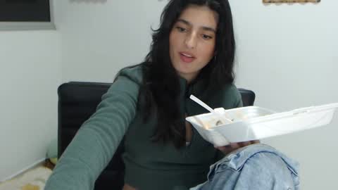 Snapshot of hollyshit_ chatting on 03-01-25, 04:26 hollyshit_ online show from 03-01-25, 04:26