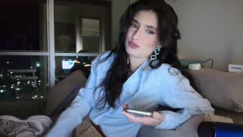 Snapshot of hollyshit_ chatting on 09-21-25, 12:12 hollyshit_ online show from 09-21-25, 12:12