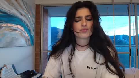 Snapshot of hollyshit_ chatting on 09-28-25, 10:59 hollyshit_ online show from 09-28-25, 10:59