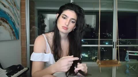 Snapshot of hollyshit_ chatting on 09-30-25, 12:48 hollyshit_ online show from 09-30-25, 12:48