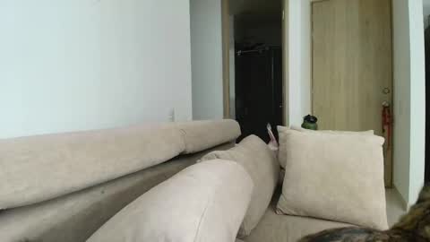 Snapshot of hollyshit_ chatting on 10-20-25, 12:44 hollyshit_ online show from 10-20-25, 12:44