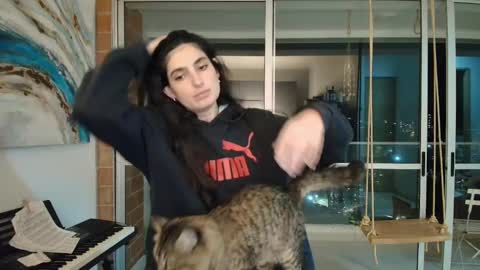 Snapshot of hollyshit_ chatting on 11-04-25, 12:43 hollyshit_ online show from 11-04-25, 12:43