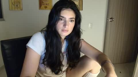 Snapshot of hollyshit_ chatting on 02-03-26, 01:48 hollyshit_ online show from 02-03-26, 01:48