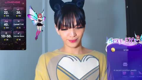 Snapshot of hollywoodbitch chatting on 07-12-26, 06:54 Isabella Marie online show from 07-12-26, 06:54
