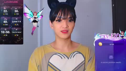 Snapshot of hollywoodbitch chatting on 07-14-26, 01:30 Isabella Marie online show from 07-14-26, 01:30