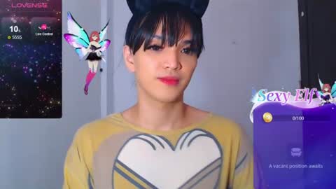 Snapshot of hollywoodbitch chatting on 07-14-26, 02:27 Isabella Marie online show from 07-14-26, 02:27