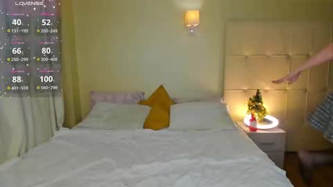 Emma online show from 12-20-24, 01:14