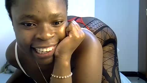 holy_ebony online show from 06-26-26, 12:48