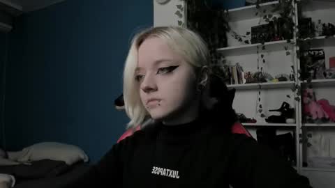 Snapshot of holy_mistresss chatting on 11-28-25, 10:07 holy_mistresss online show from 11-28-25, 10:07