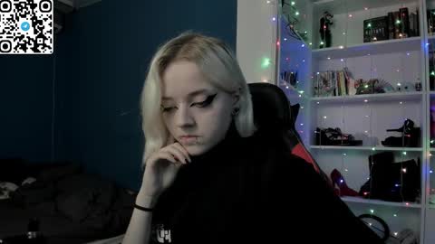 Snapshot of holy_mistresss chatting on 12-14-25, 10:31 holy_mistresss online show from 12-14-25, 10:31