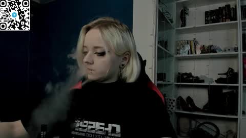 Snapshot of holy_mistresss chatting on 12-17-25, 10:10 holy_mistresss online show from 12-17-25, 10:10