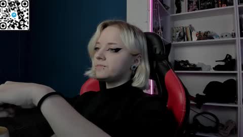 Snapshot of holy_mistresss chatting on 01-10-26, 10:06 holy_mistresss online show from 01-10-26, 10:06