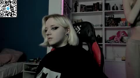 Snapshot of holy_mistresss chatting on 01-14-26, 10:21 holy_mistresss online show from 01-14-26, 10:21