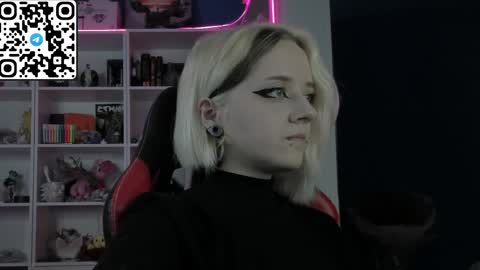 Snapshot of holy_mistresss chatting on 05-05-26, 08:44 holy_mistresss online show from 05-05-26, 08:44