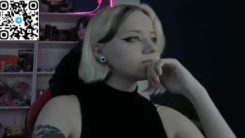 Snapshot of holy_mistresss chatting on 05-12-26, 08:22 holy_mistresss online show from 05-12-26, 08:22