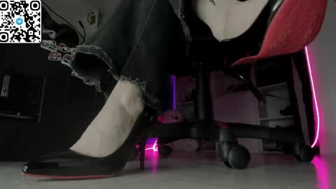 Snapshot of holy_mistresss chatting on 05-14-26, 08:21 holy_mistresss online show from 05-14-26, 08:21